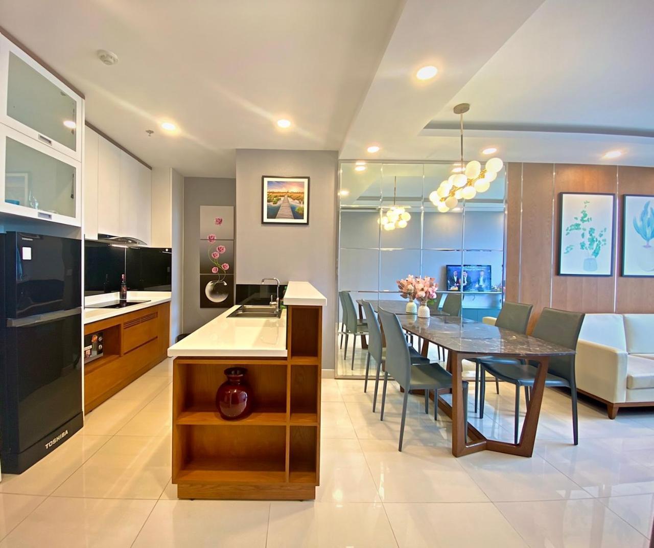 Yourhomes - River Gate Thành Pho Ho Chí Minh Esterno foto